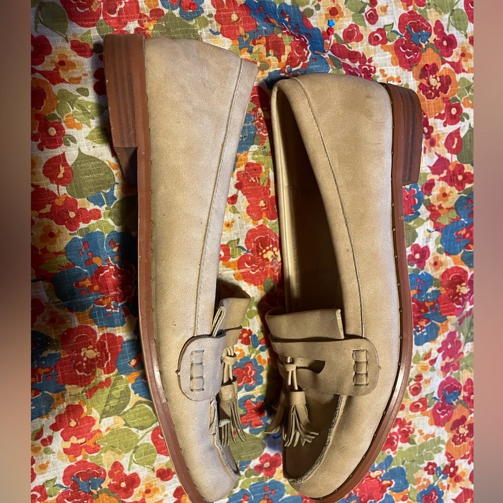 Womens barely worn size 10 dress shoes